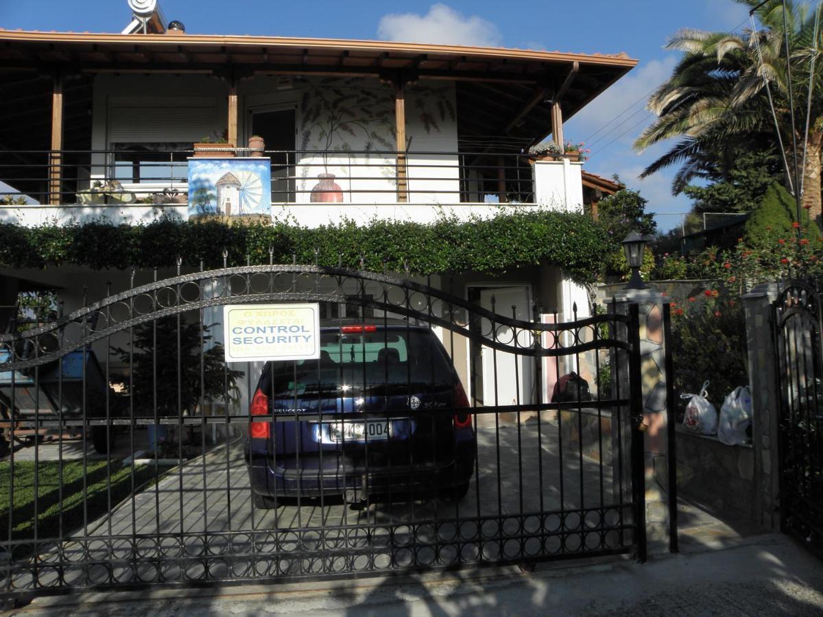 Adam'S Holiday House 2019 Kariani Exterior photo